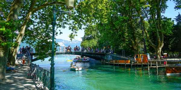 Promenade dans la ville : visitons Annecy à pied